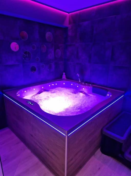 L'Ecrin Duplex Balneo & Sauna Troyes Kültér fotó